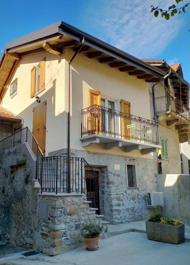 Maison Cascina Amelie Abbadia Lariana Exterior foto